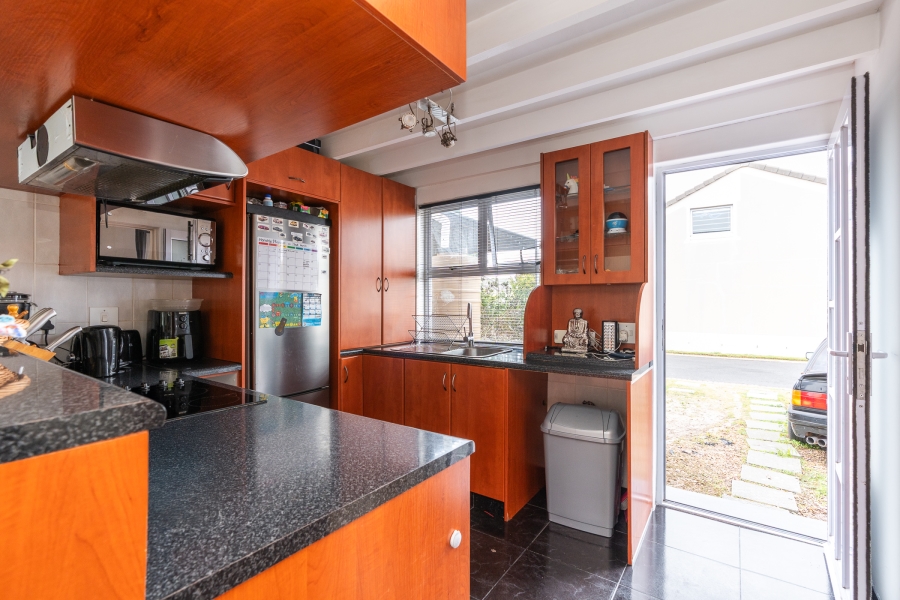 3 Bedroom Property for Sale in Thornton Western Cape